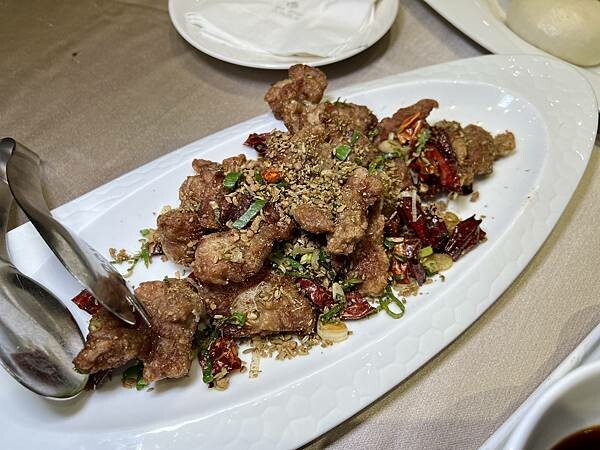 [大直美食] 奇岩一號-萬豪店 川湘料理餐廳 必點剁椒魚頭 稻香大地牛 台北中式料理 #大直劍南路站美食 @蛋寶