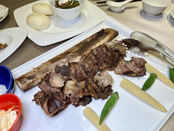 [大直美食] 奇岩一號-萬豪店 川湘料理餐廳 必點剁椒魚頭 稻香大地牛 台北中式料理 #大直劍南路站美食 @蛋寶