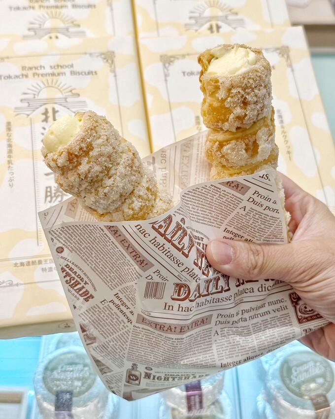 日本超人氣打卡美食「唱片行千層酥」插旗新竹巨城啦！免出國就能吃到！入口充滿奶香的酥脆口感，與濃濃焦糖香層層交疊，真的吃一次就愛上！ - 阿華田的美食日記