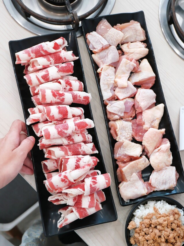 [台中沙鹿]京川鍋物 台中沙鹿店｜沙鹿店限定鍋物『蒜香爆蛤鍋』｜+$10元無鍋料換蔬菜｜涼麵、熟食周邊吃到飽｜內附菜單 - 萍姐愛分享