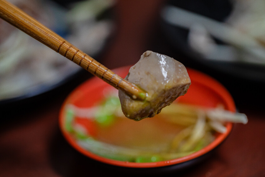 鳳山兵仔市無名魚皮湯，在地人狂推美味秘境。
