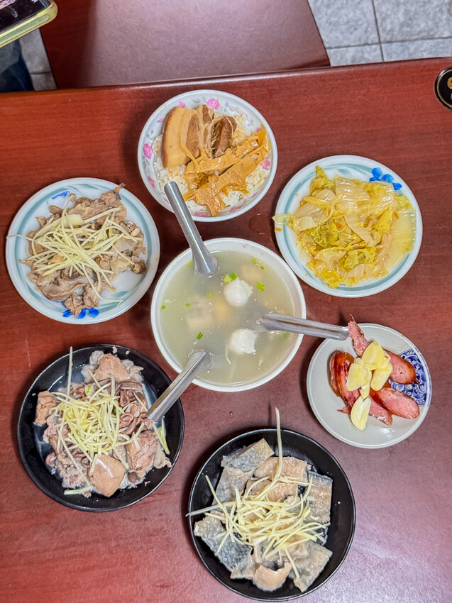 鳳山兵仔市無名魚皮湯，在地人狂推美味秘境。