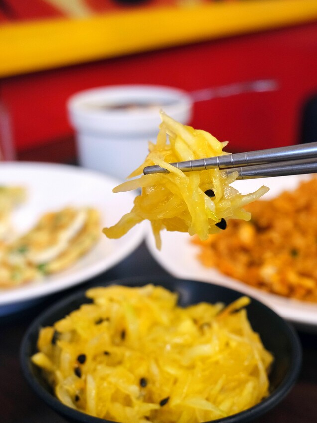 [台中南屯區] 炒飯超人公益店｜份量滿滿、好吃不膩口｜各式炒飯專門店｜內用冬瓜茶、檸檬水2款飲品喝到飽｜小菜超開胃｜內附完整菜單 - 萍姐愛分享