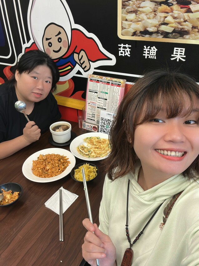 [台中南屯區] 炒飯超人公益店｜份量滿滿、好吃不膩口｜各式炒飯專門店｜內用冬瓜茶、檸檬水2款飲品喝到飽｜小菜超開胃｜內附完整菜單 - 萍姐愛分享