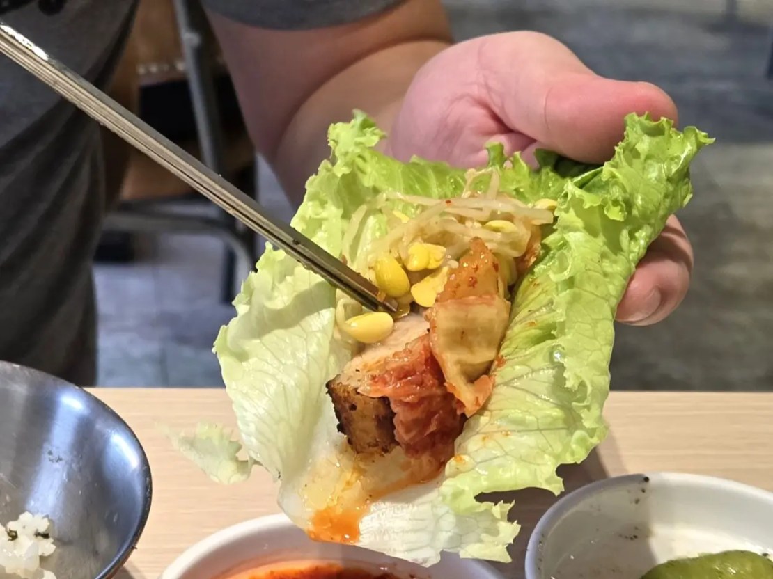 燒桶子｜秘製豬肉甕太銷魂！雙人套餐超澎湃！桃園燒肉推薦、桃園聚餐推薦、桃園美食推薦、桃園韓式推薦