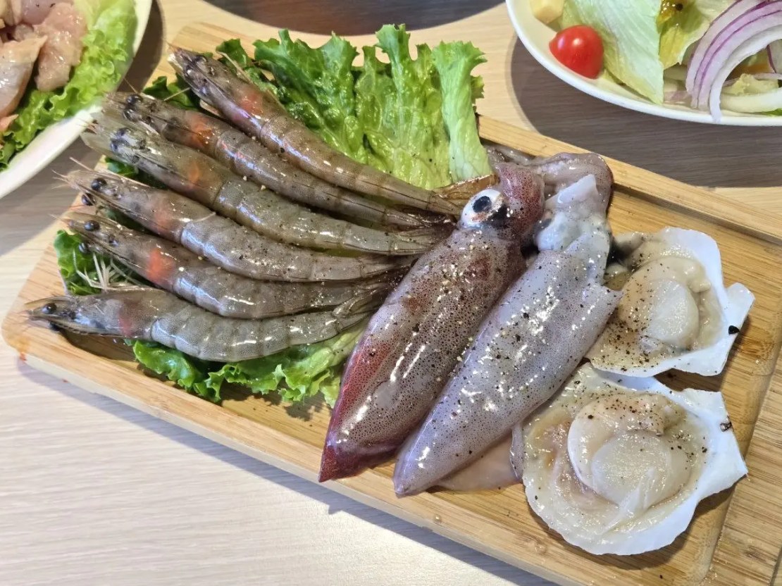 燒桶子｜秘製豬肉甕太銷魂！雙人套餐超澎湃！桃園燒肉推薦、桃園聚餐推薦、桃園美食推薦、桃園韓式推薦