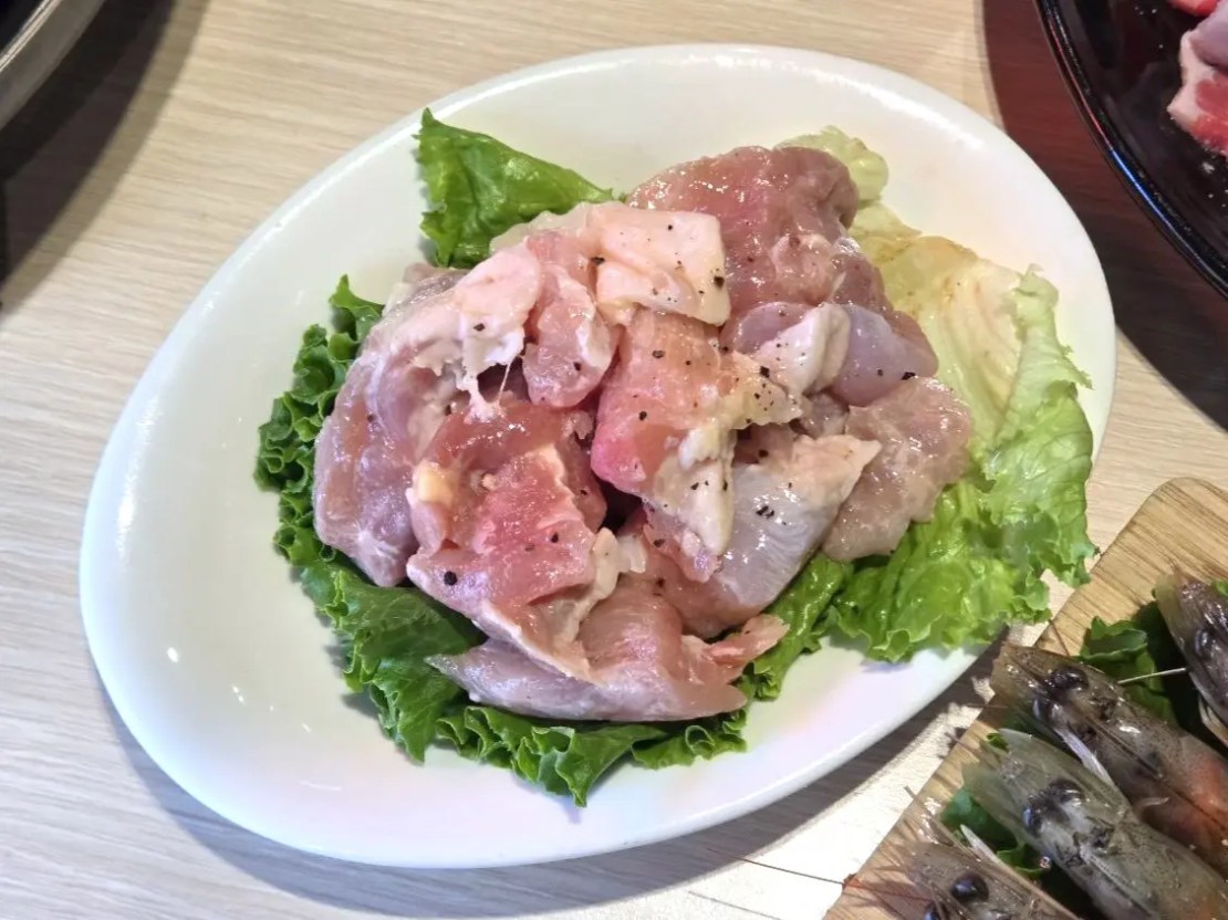 燒桶子｜秘製豬肉甕太銷魂！雙人套餐超澎湃！桃園燒肉推薦、桃園聚餐推薦、桃園美食推薦、桃園韓式推薦