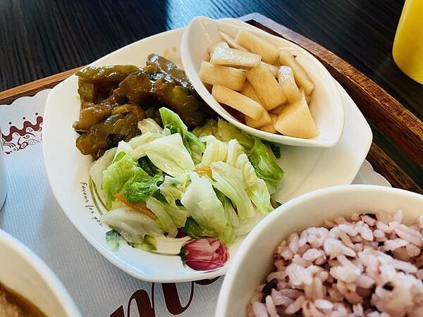 ||吃。花蓮|| 幸福食客 漂亮庭園精緻好吃的中式套餐