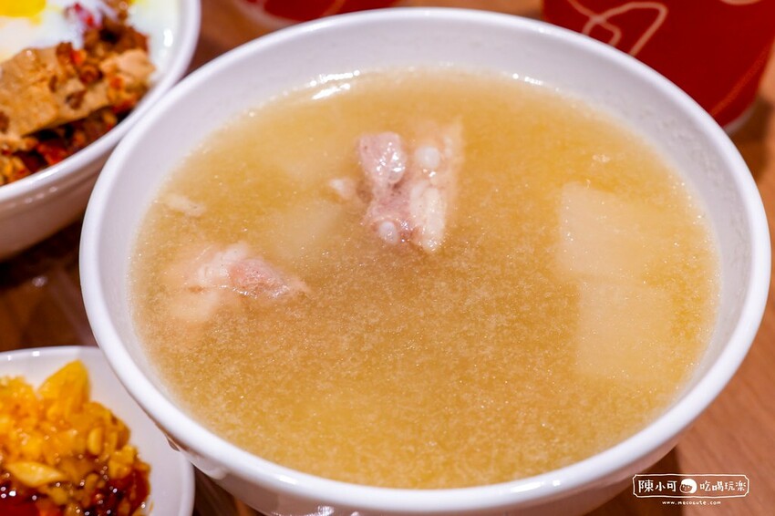 【台北美食】屋伴餃子WOOPAN,士林夜市好吃鍋貼水餃推薦!