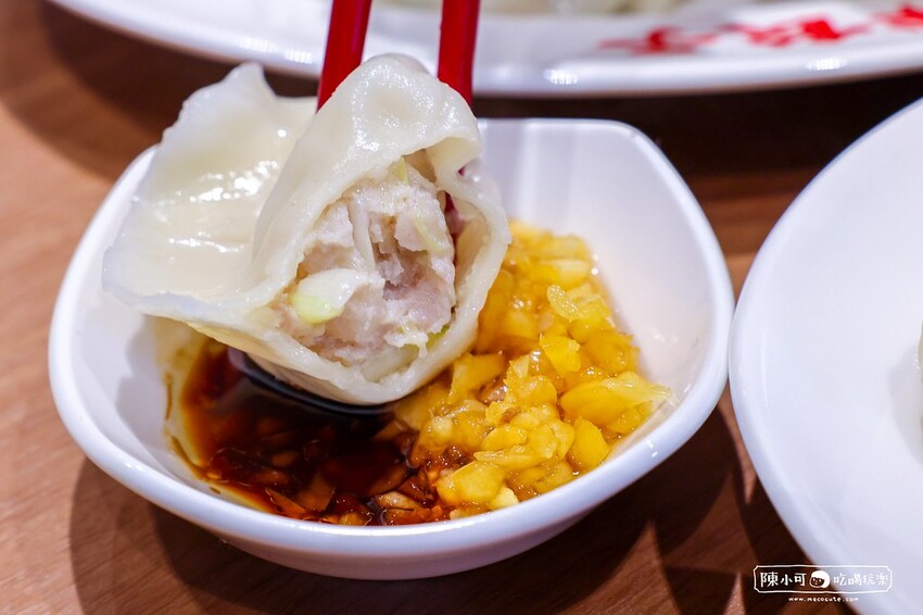 【台北美食】屋伴餃子WOOPAN,士林夜市好吃鍋貼水餃推薦!