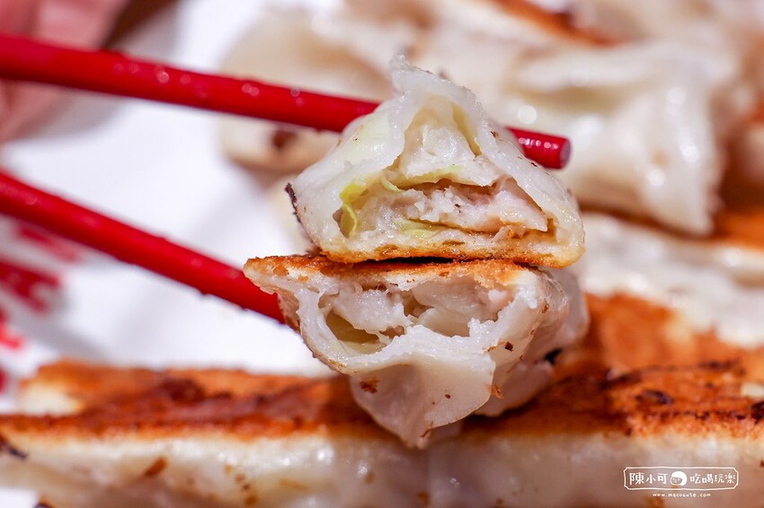 【台北美食】屋伴餃子WOOPAN,士林夜市好吃鍋貼水餃推薦!