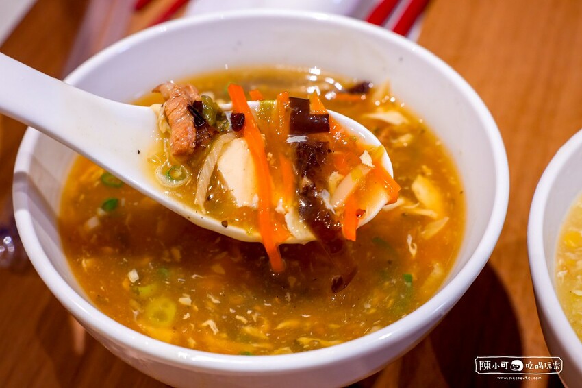 【台北美食】屋伴餃子WOOPAN,士林夜市好吃鍋貼水餃推薦!