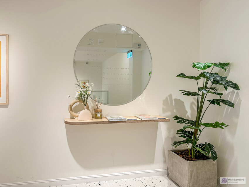 桃園市桃園區桃園美食-MINI.D COFFEE-隱藏巷弄內！歐式英倫風咖啡廳，低消一杯飲品不限時文藝空間/鄰近藝文特區