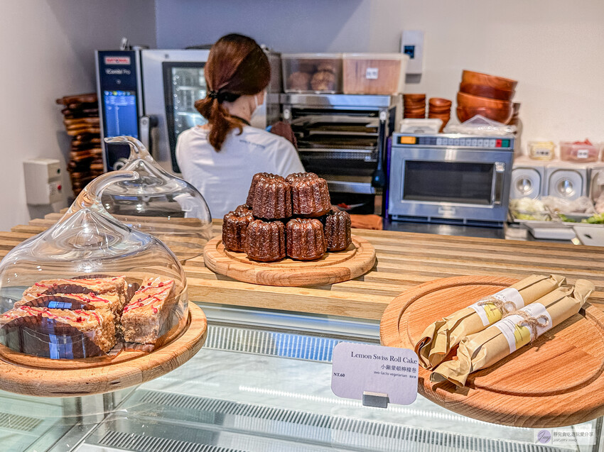 桃園市桃園區桃園美食-MINI.D COFFEE-隱藏巷弄內！歐式英倫風咖啡廳，低消一杯飲品不限時文藝空間/鄰近藝文特區