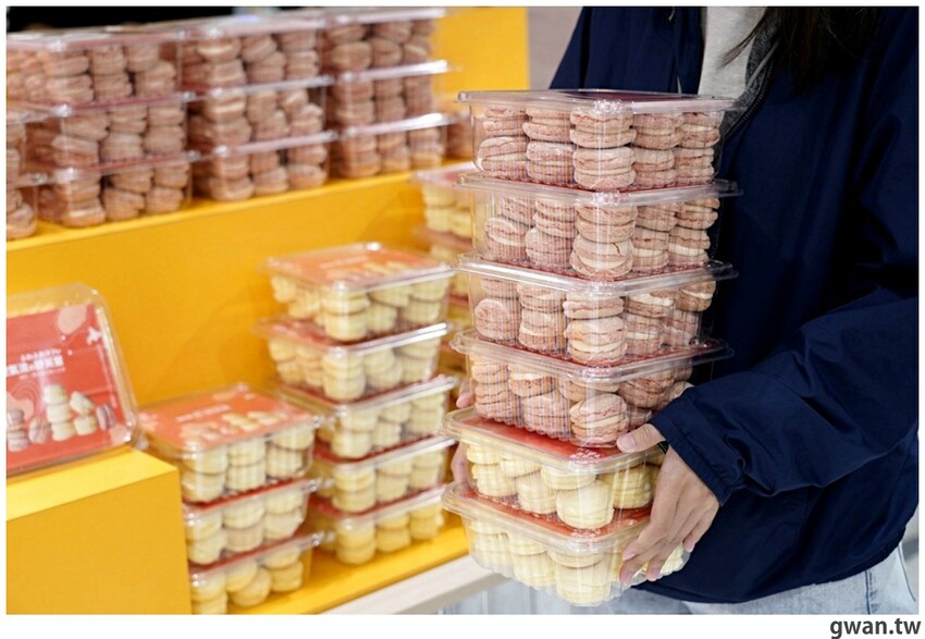 全台首間芝士燒快閃店,不到四小時就完售!老闆準備多一點啦~