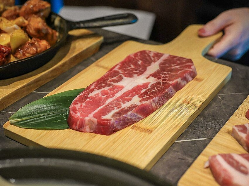 安妞韓國烤肉食堂 竹科人的私房韓式料理 店員桌邊代烤 春川辣雞、安東燉雞、拳頭飯都吃得到