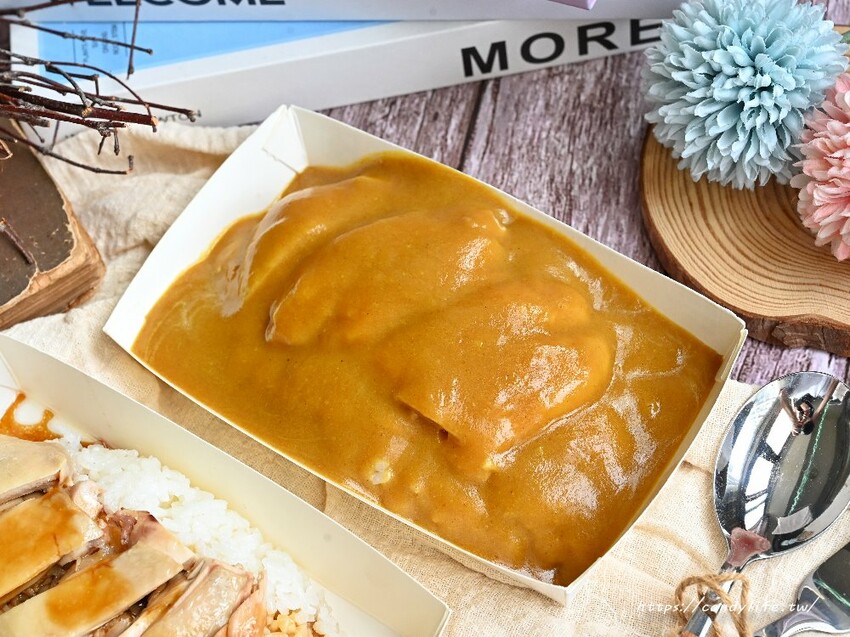 丞星丞雞肉飯|這間雞肉飯不是雞肉絲,可以吃到整塊雞腿肉!肉質超軟嫩,搭配水煮蔬菜,台中健康餐盒推薦~