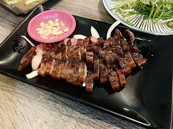 ||吃。花蓮|| 炭吉燒烤 平價串燒熱炒都好吃