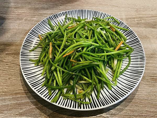 ||吃。花蓮|| 炭吉燒烤 平價串燒熱炒都好吃