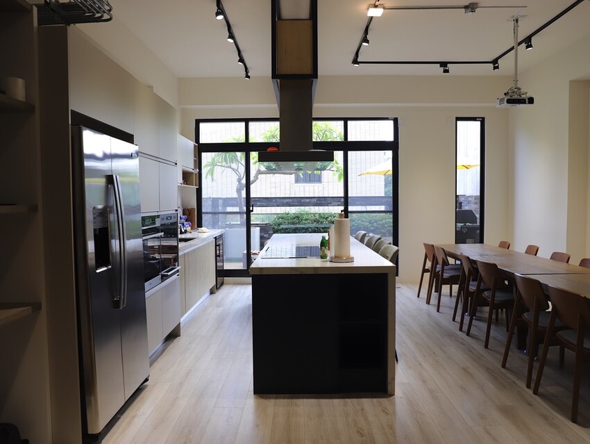 Cooking Monsters 乖獸廚房派對：台南少見的無添加食材專賣店/幫你做好食安把關.提供宅配到府服務/台南會議環境租借推薦/私廚料理教學/配對規劃 - 進食的巨鼠