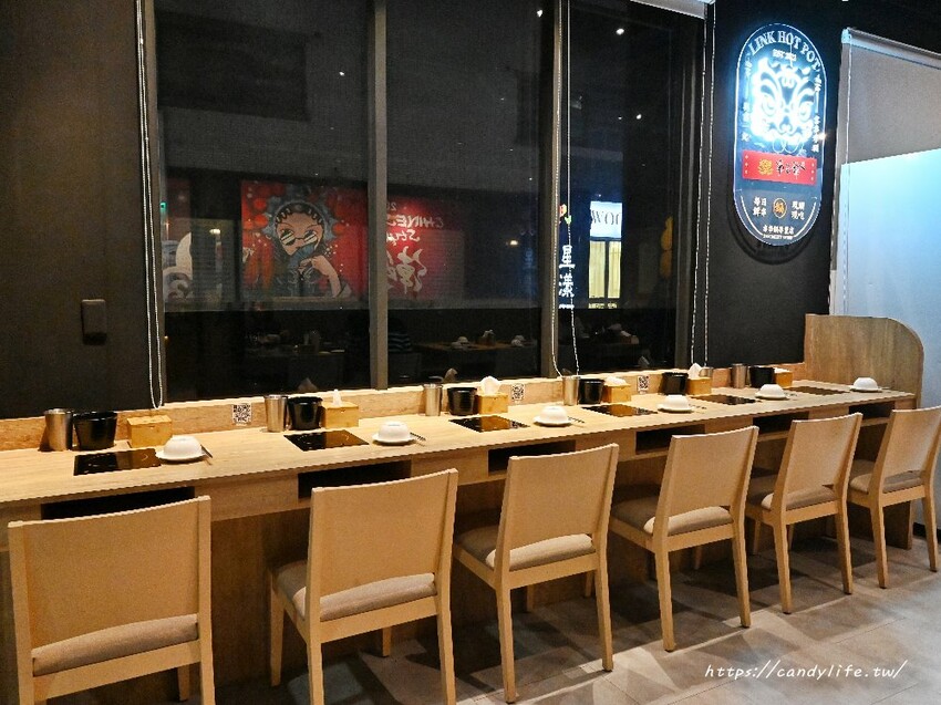 串王爺美滿鍋物｜台中新開特色麻辣串串鍋，一串只要10元，一樓還有結合個人燒肉套餐，一人也能獨享美味燒肉