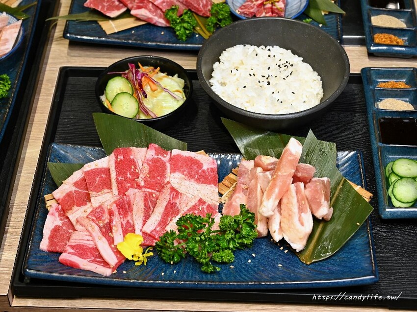 串王爺美滿鍋物｜台中新開特色麻辣串串鍋，一串只要10元，一樓還有結合個人燒肉套餐，一人也能獨享美味燒肉