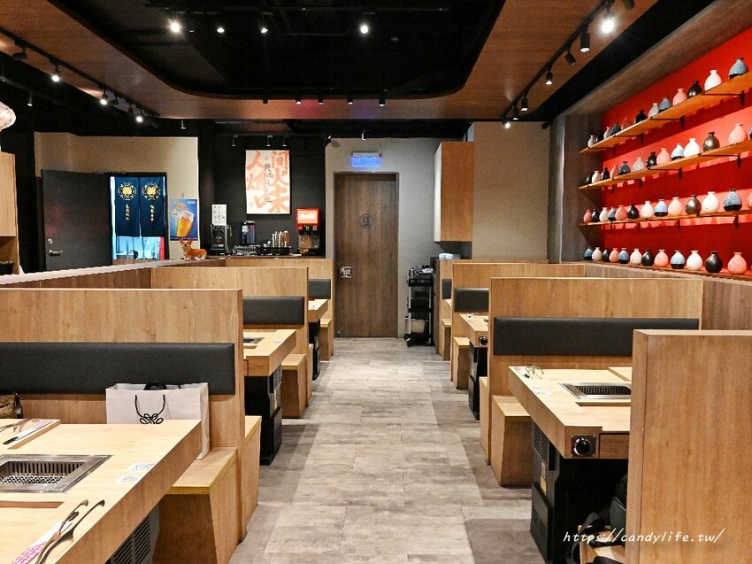 串王爺美滿鍋物｜台中新開特色麻辣串串鍋，一串只要10元，一樓還有結合個人燒肉套餐，一人也能獨享美味燒肉