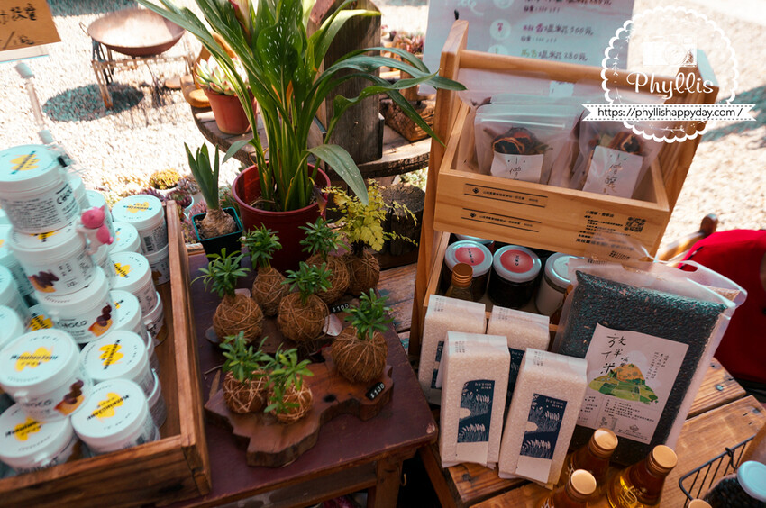 走進『茉莉花園cafe』與森林共舞的美味甜點與咖啡饗宴｜龍潭森林系咖啡廳｜桃園咖啡廳｜龍潭私房景點｜龍潭景觀餐廳 - 相片中的菲莉絲