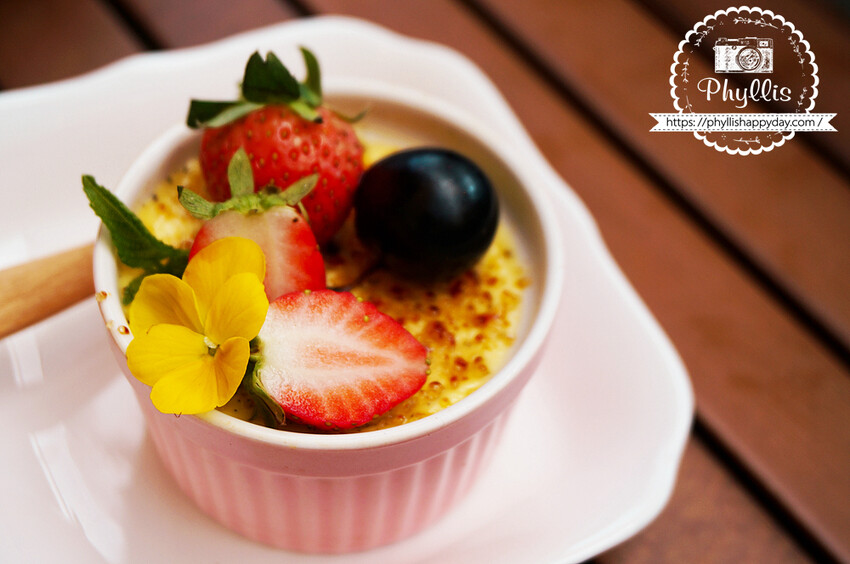 走進『茉莉花園cafe』與森林共舞的美味甜點與咖啡饗宴｜龍潭森林系咖啡廳｜桃園咖啡廳｜龍潭私房景點｜龍潭景觀餐廳 - 相片中的菲莉絲