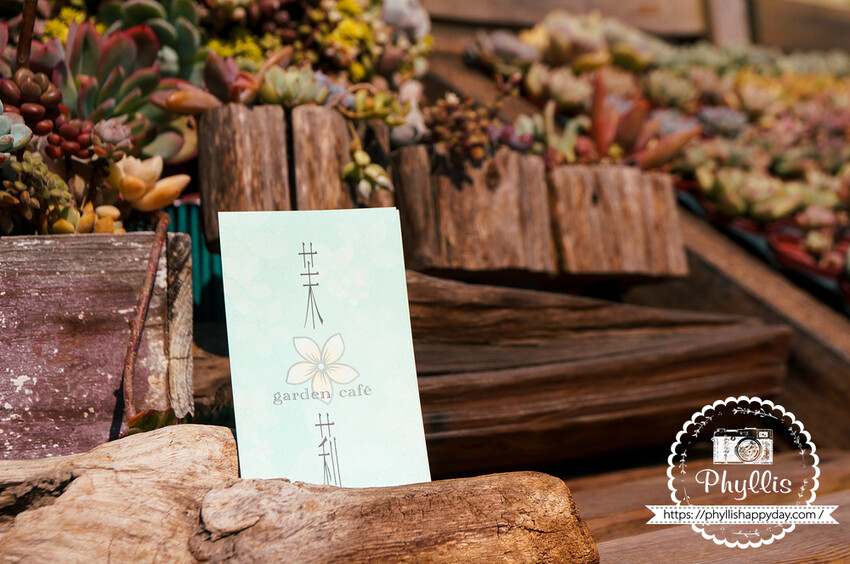 走進『茉莉花園cafe』與森林共舞的美味甜點與咖啡饗宴｜龍潭森林系咖啡廳｜桃園咖啡廳｜龍潭私房景點｜龍潭景觀餐廳 - 相片中的菲莉絲