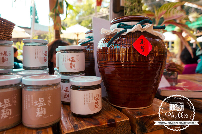 走進『茉莉花園cafe』與森林共舞的美味甜點與咖啡饗宴｜龍潭森林系咖啡廳｜桃園咖啡廳｜龍潭私房景點｜龍潭景觀餐廳 - 相片中的菲莉絲