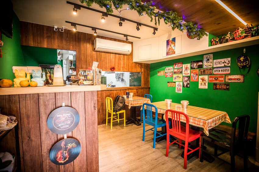 衝擊漢堡SlamBurger｜超爆料吃一顆飽一天！連外國人都說讚的巨大美式漢堡