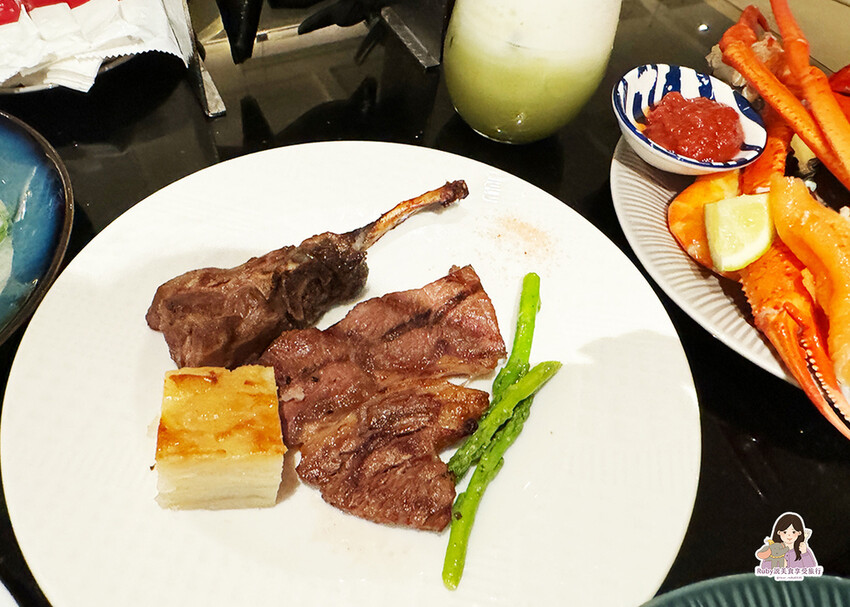 【台北自助餐】島語自助餐廳，共有八個島檯，主打一餐檯、一Fi