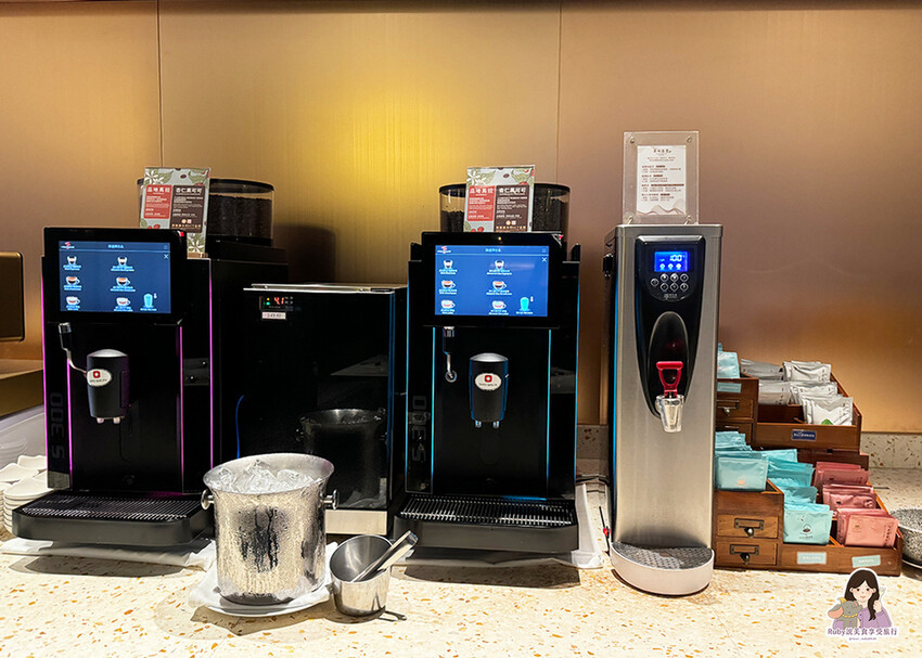 【台北自助餐】島語自助餐廳，共有八個島檯，主打一餐檯、一Fi