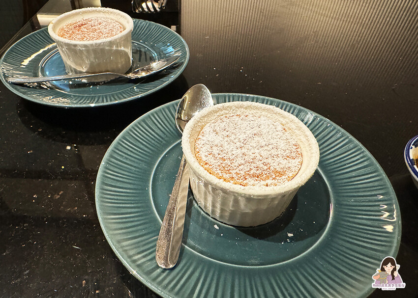 【台北自助餐】島語自助餐廳，共有八個島檯，主打一餐檯、一Fi