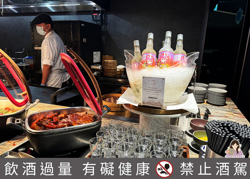 【台北自助餐】島語自助餐廳，共有八個島檯，主打一餐檯、一Fi