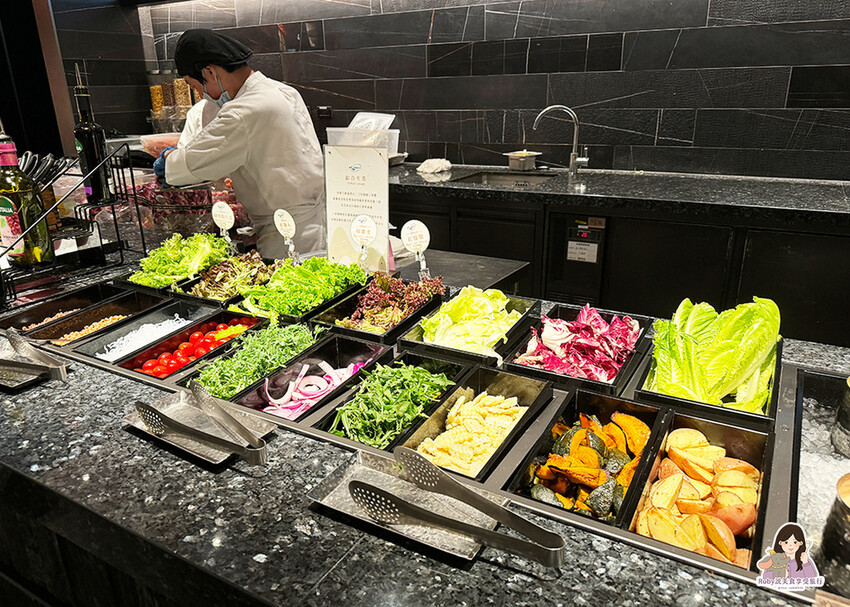 【台北自助餐】島語自助餐廳，共有八個島檯，主打一餐檯、一Fi