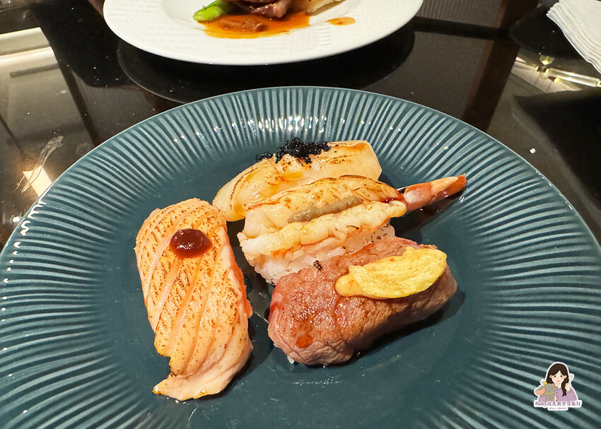 【台北自助餐】島語自助餐廳，共有八個島檯，主打一餐檯、一Fi