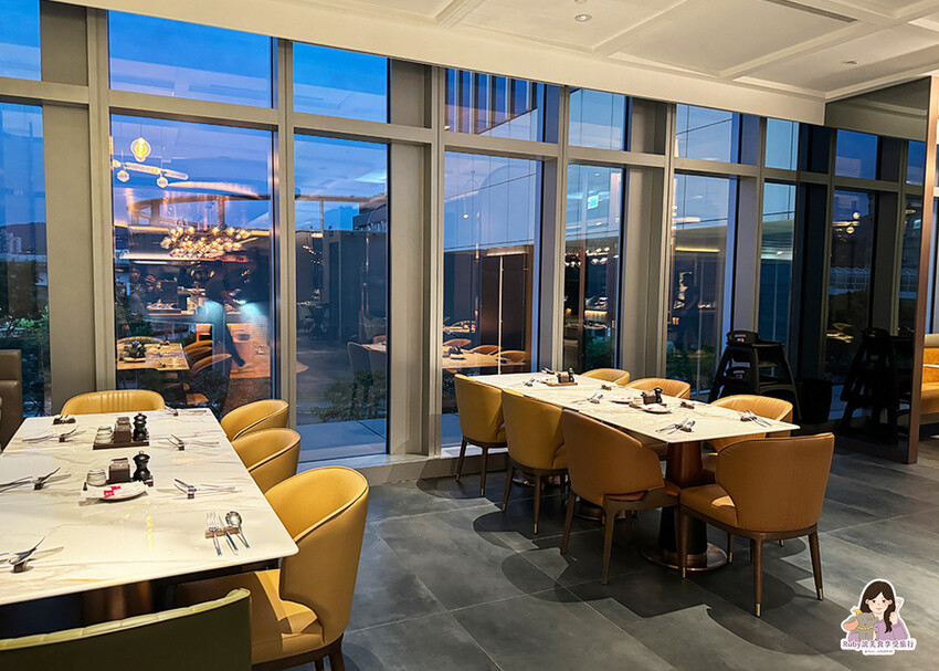 【台北自助餐】島語自助餐廳，共有八個島檯，主打一餐檯、一Fi