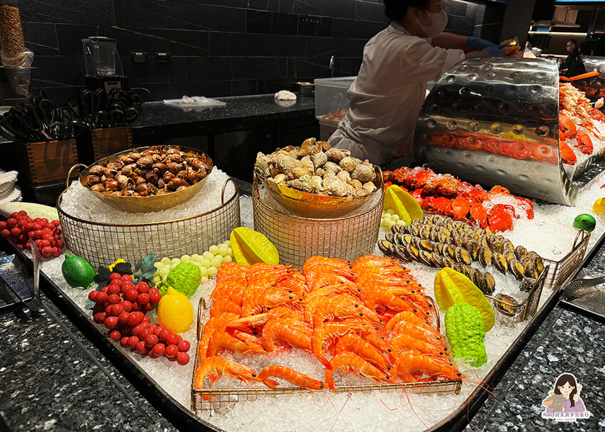 【台北自助餐】島語自助餐廳，共有八個島檯，主打一餐檯、一Fi