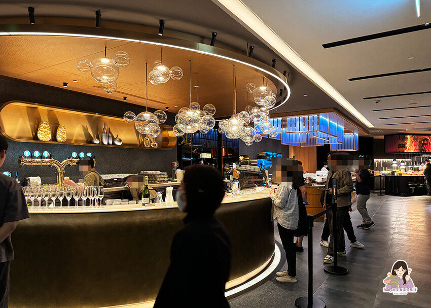 【台北自助餐】島語自助餐廳，共有八個島檯，主打一餐檯、一Fi