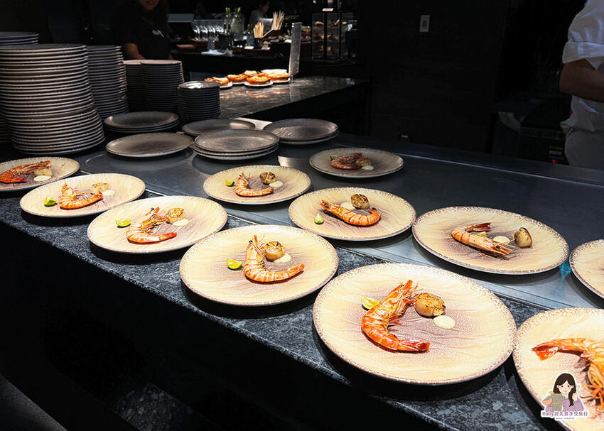 【台北自助餐】島語自助餐廳，共有八個島檯，主打一餐檯、一Fi