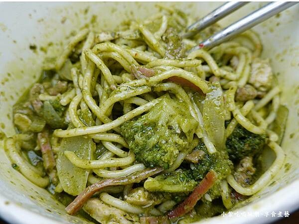 美味雙拼青醬義大利麵-與你見麵行動餐車 (1).jpg