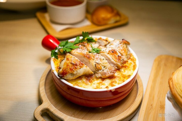 中壢內壢早午餐推薦，雲朵義大利麵！餐點好吃環境明亮雲寶寶舒芙蕾香甜美味又超可愛啊～～～ @圍事小哥的幸福相框