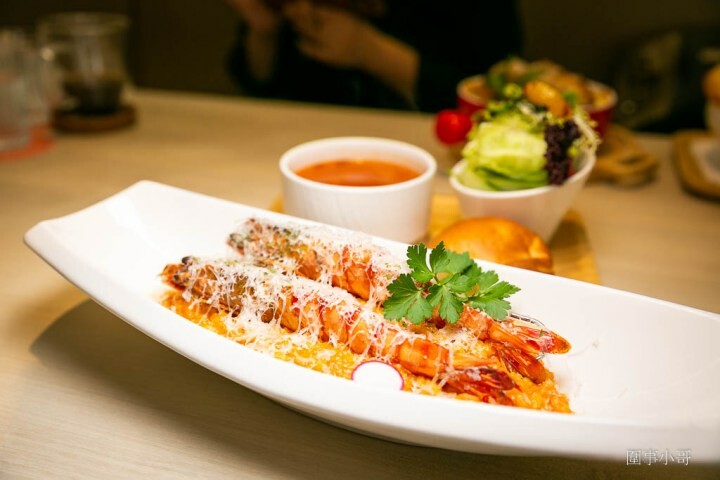 中壢內壢早午餐推薦，雲朵義大利麵！餐點好吃環境明亮雲寶寶舒芙蕾香甜美味又超可愛啊～～～ @圍事小哥的幸福相框