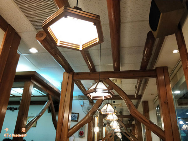 中日亭大眾酒藏：中日亭大眾酒藏，高雄在地長青老店