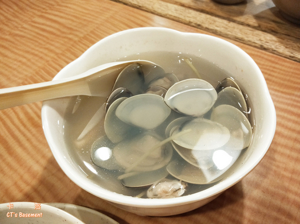 中日亭大眾酒藏：中日亭大眾酒藏，高雄在地長青老店