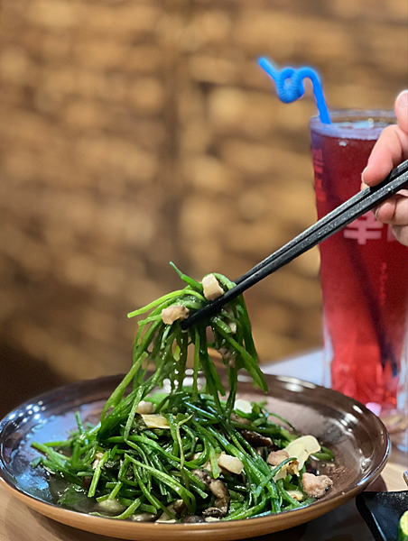 【新北板橋美食】仨食酒炭燒食堂 x 板橋喝到飽居酒屋推薦！把