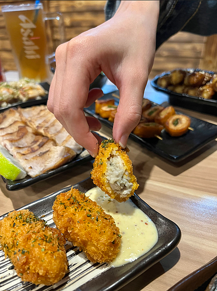 【新北板橋美食】仨食酒炭燒食堂 x 板橋喝到飽居酒屋推薦！把