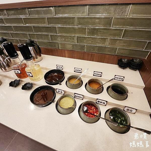 【高雄‧鳳山】村上一小鍋(澄清門市)│單點火鍋,日系復古裝潢,飲料、飯吃到飽,必點古早味布丁!!